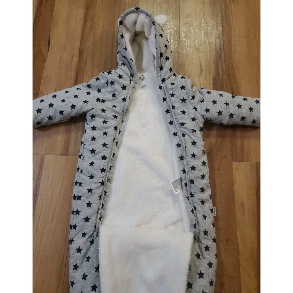 Baby Gap Cozy Sherpa Lined Hooded Footed Zip One Piece Coverall 6-12M Stars